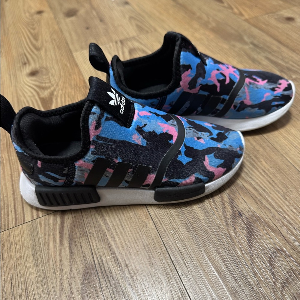 ADIDAS - KIDS NMD 360 - SIZE 1Y - Picture 5 of 8